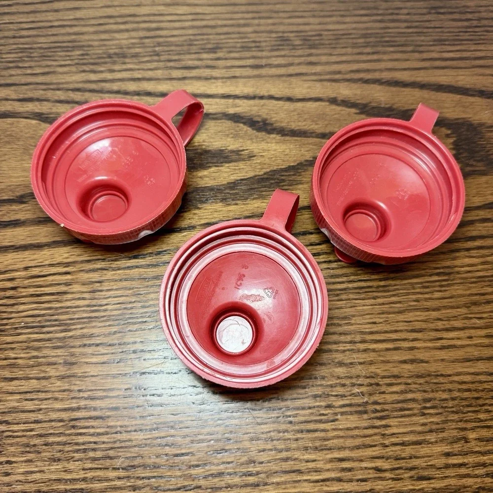 3 Rubbermaid 1C95 Screw-on Flip-Top Replacement LID ONLY  RED